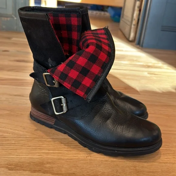 Sorel black leather boot sz 9 euc - Picture 2 of 6